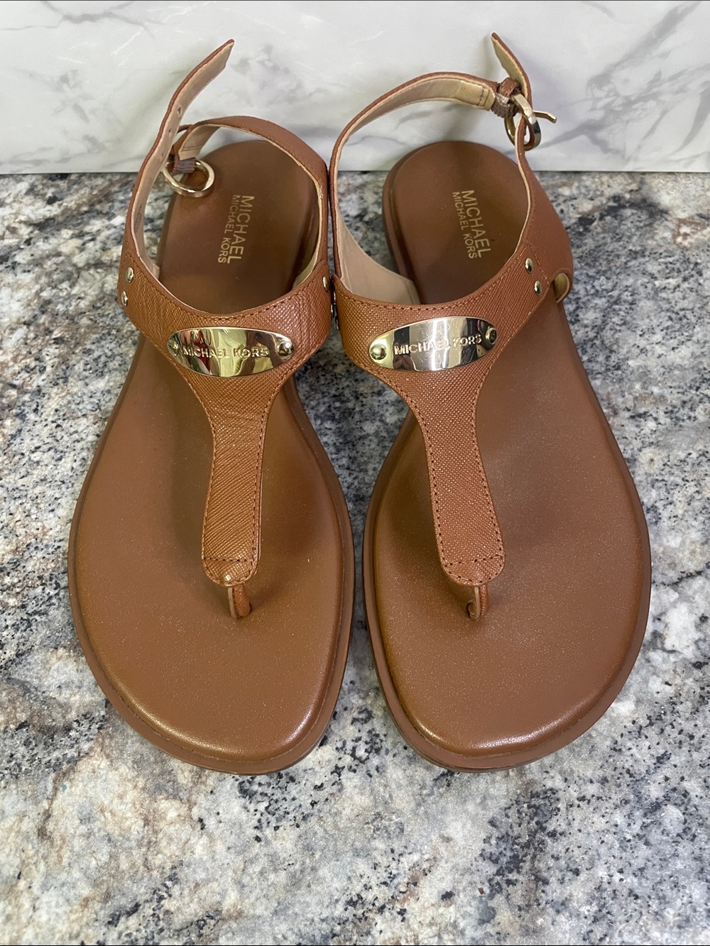 Michael Kors New Women's MK Plate Thong Sandals - Size 8